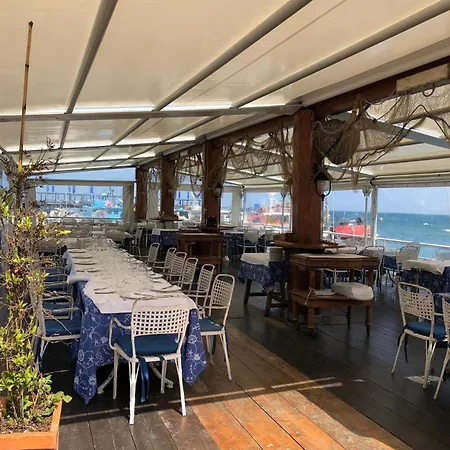 Gea فندق مبيت وإفطار 4*